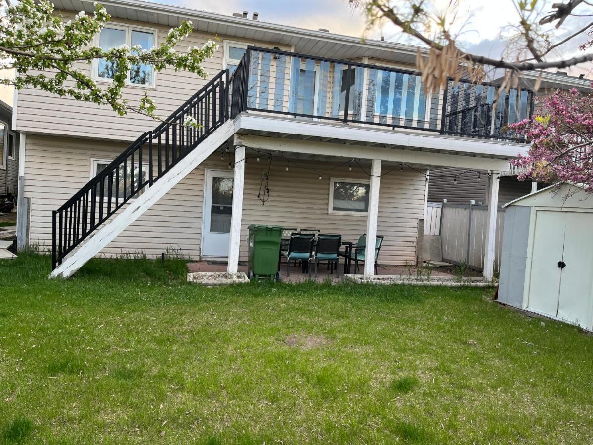 Citadel Cozy Quilt Private Bedroom YYC Exterior foto